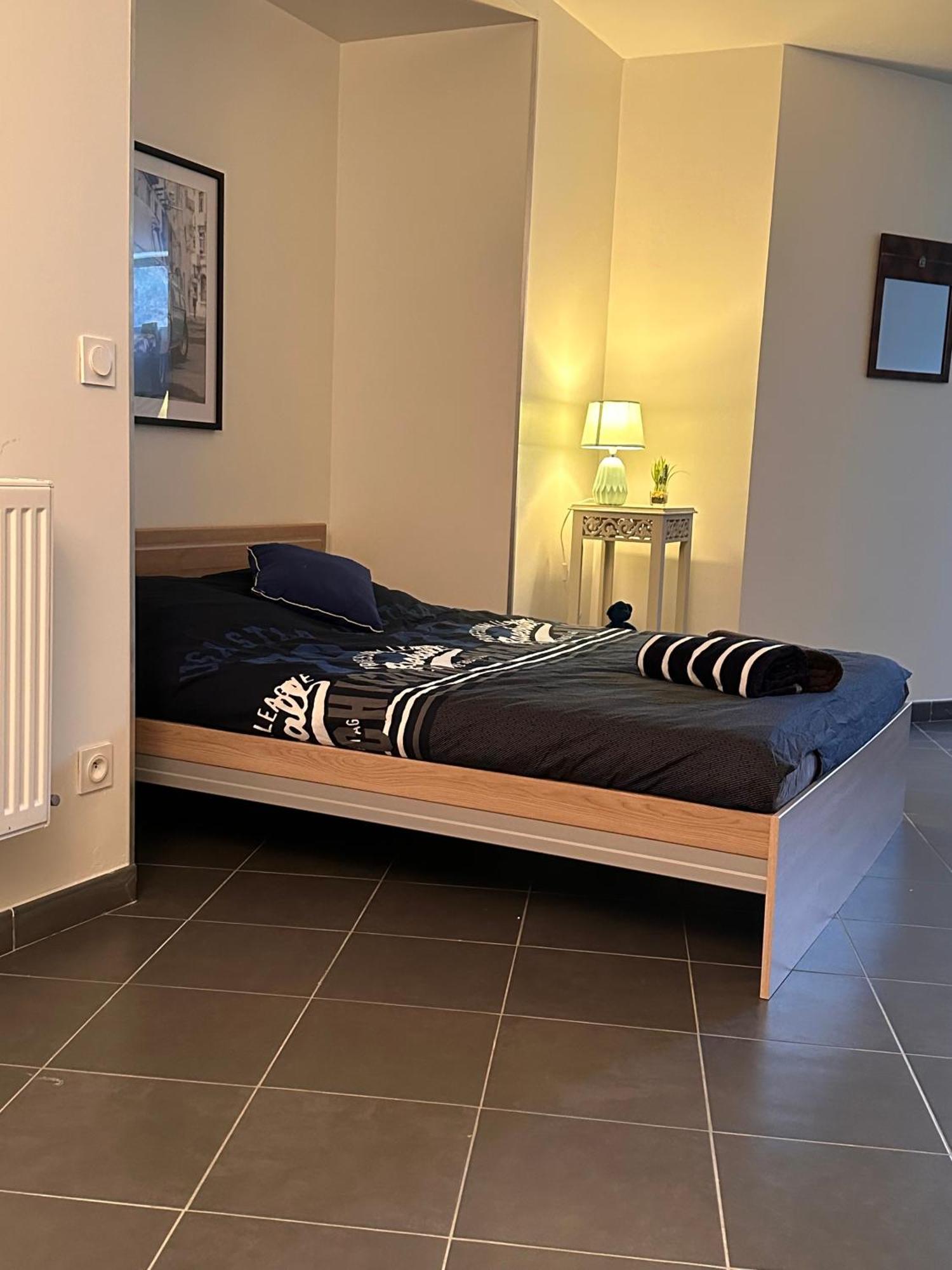 Un Studio Dans La Residence Sjt Alençon Eksteriør bilde